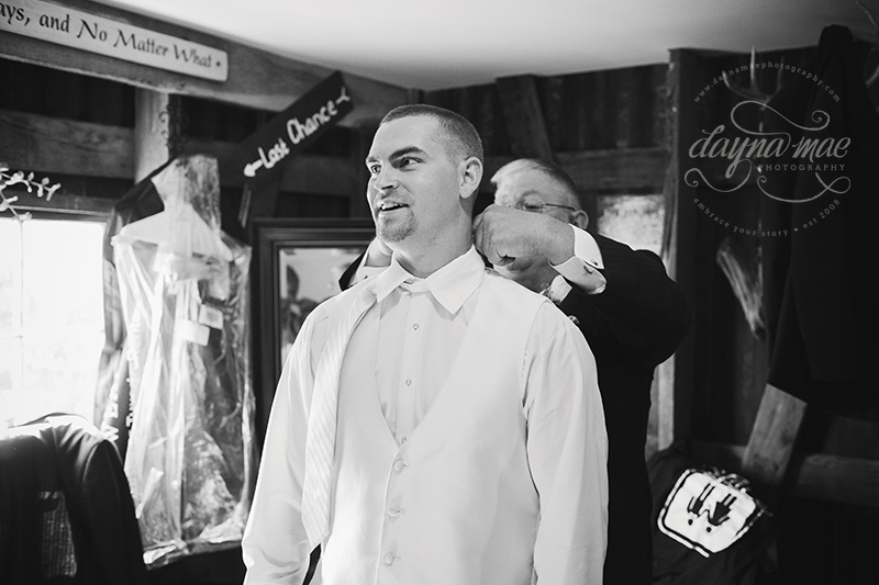 03Vintage_Barn_Wedding_Hilltop_Manor