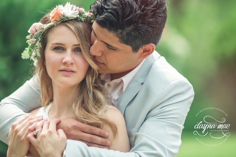 10_Romantic_Fenton_Engagement_Photos